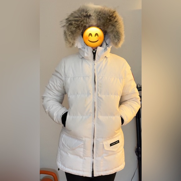 White Canada Goose parka size small. - Picture 8 of 16